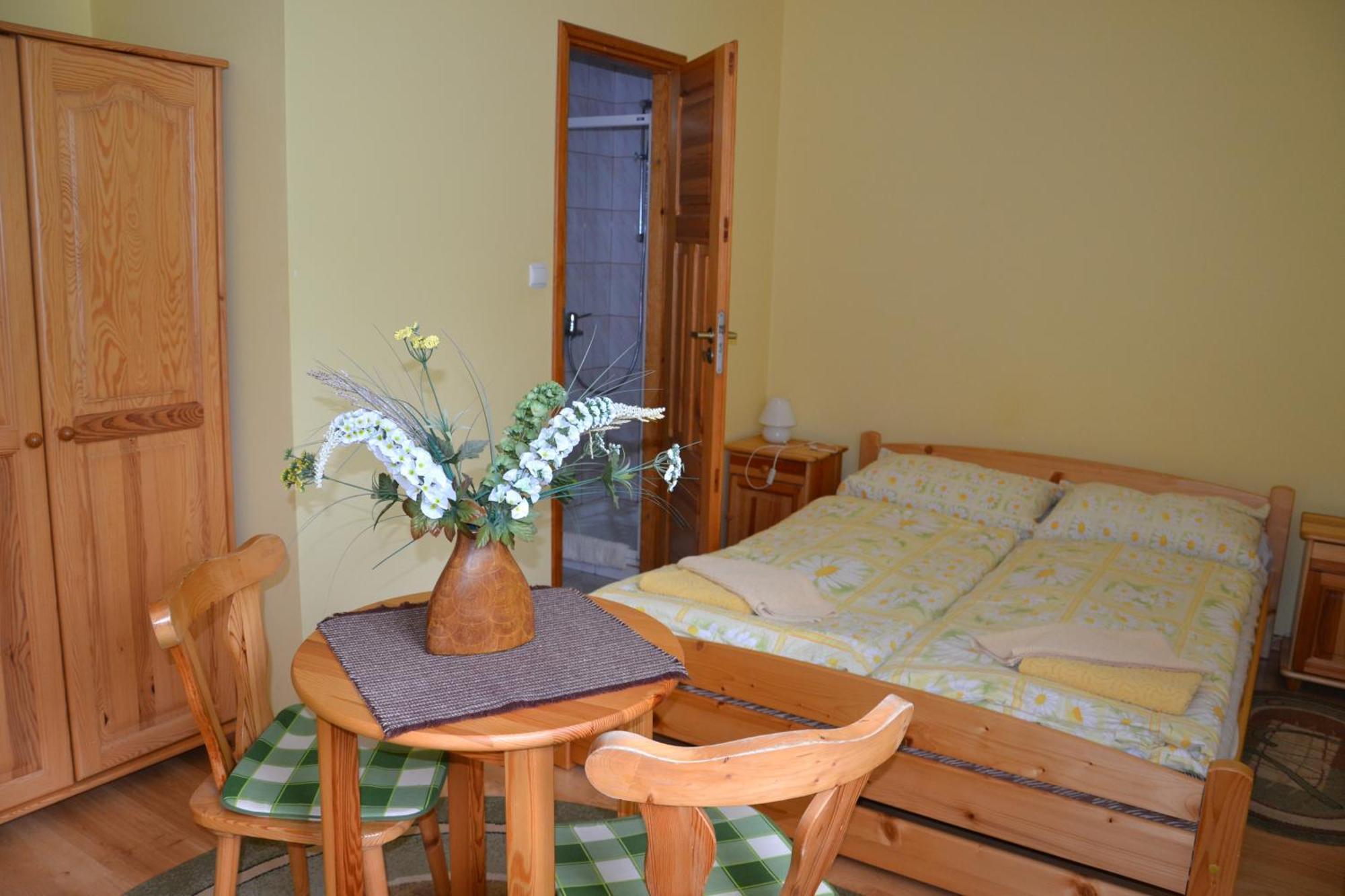 Gosciniec Yaga Bed & Breakfast Wilkasy Room photo